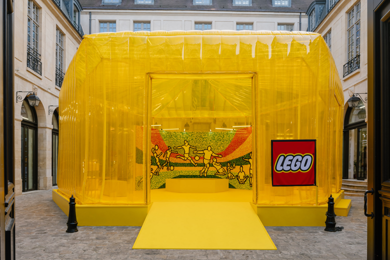 Lego pop-up by