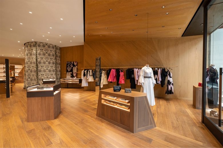Alexander McQueen opens newest boutique in Amsterdam's golden mile - Retail  Focus - Retail Design