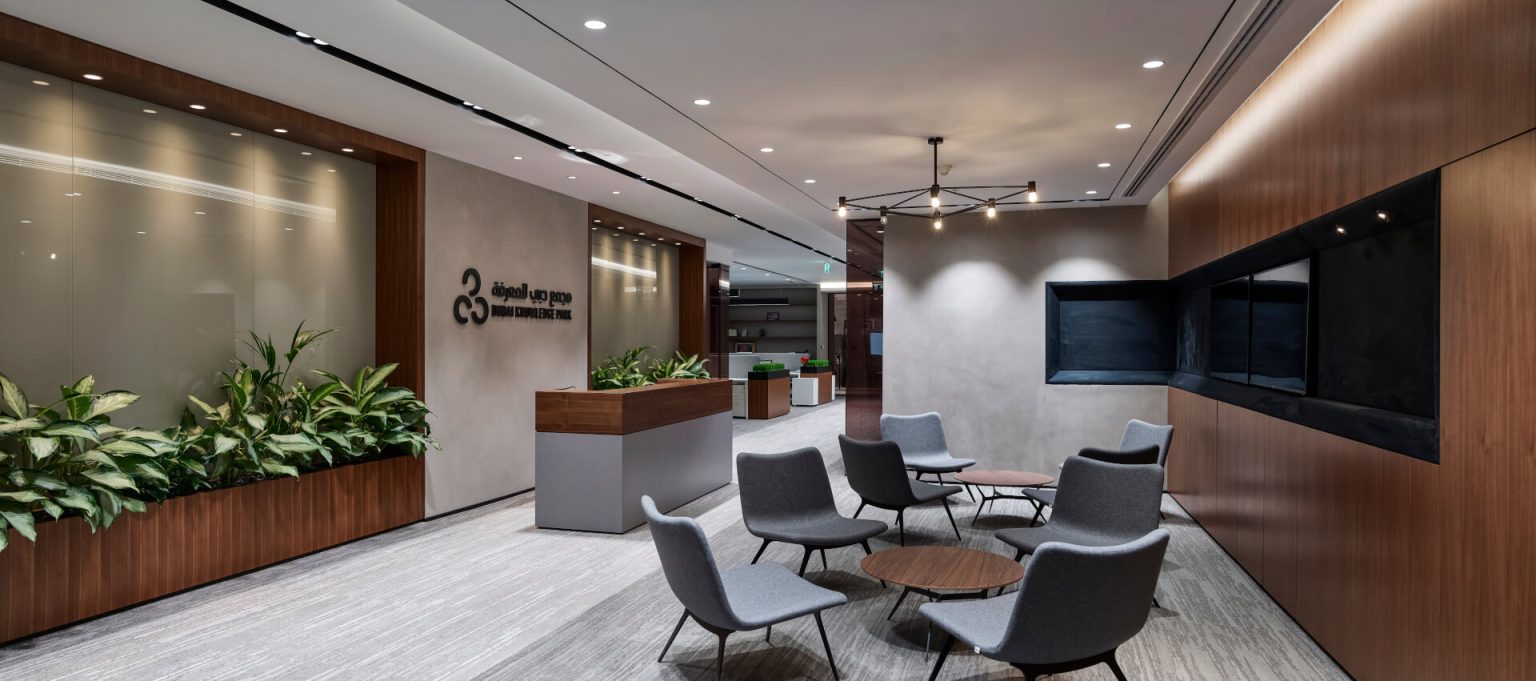 » TECOM DKP Management Office By Swiss Bureau Interior Design