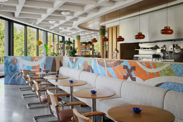 Aqqu Central Café by Alena Krasatulinа and Vladislav Churikov