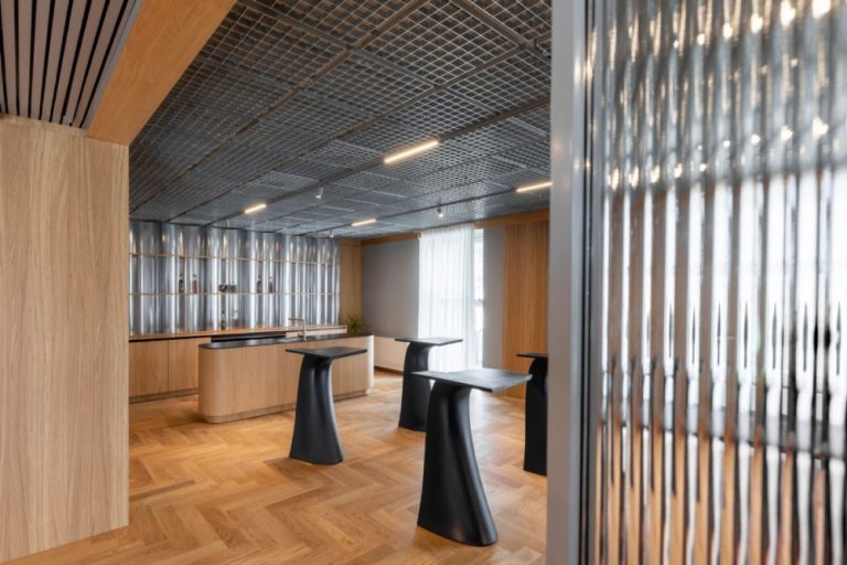 » M Sora Offices by Maden Group